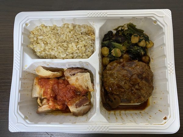 マッスルデリ　メニュー
デミグラスハンバーグアンドチキン2